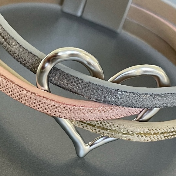 Bohemian Heart Bracelet - Picture 6 of 16